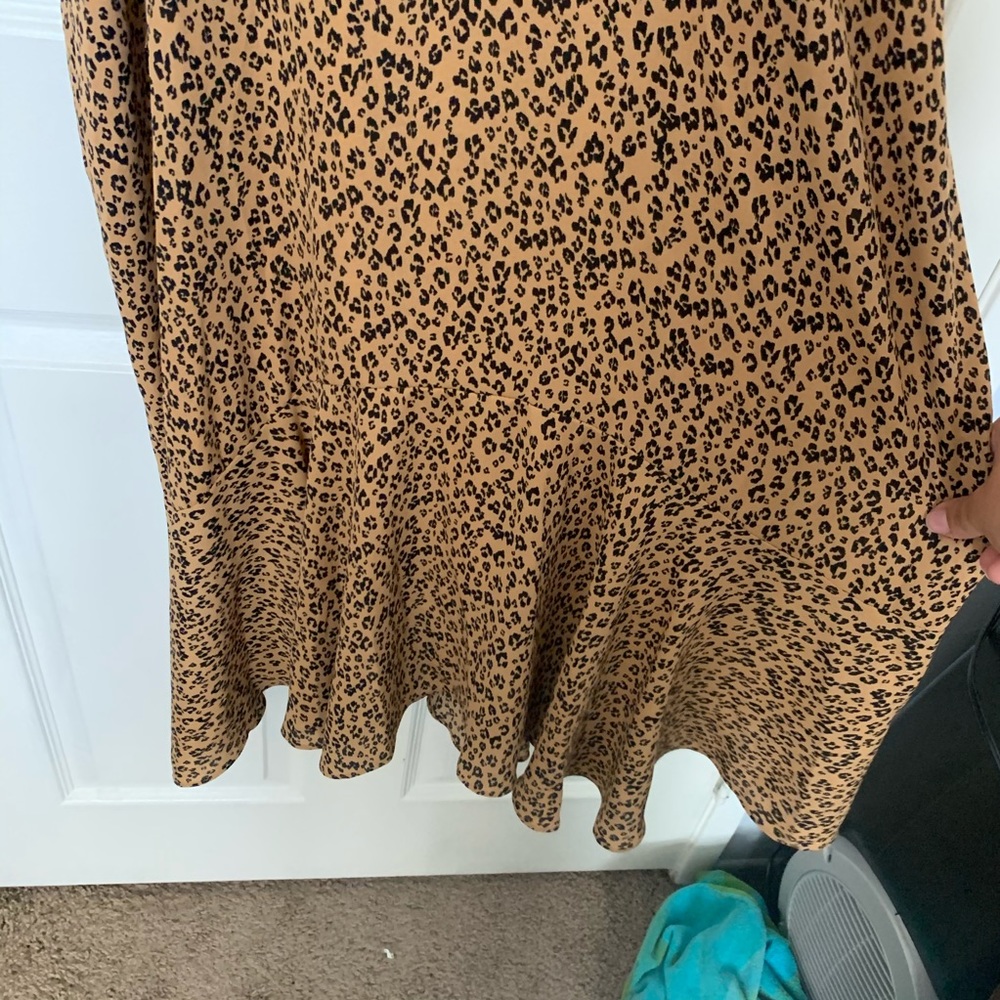 Leopard print halter midi dress - Picture 8 of 9